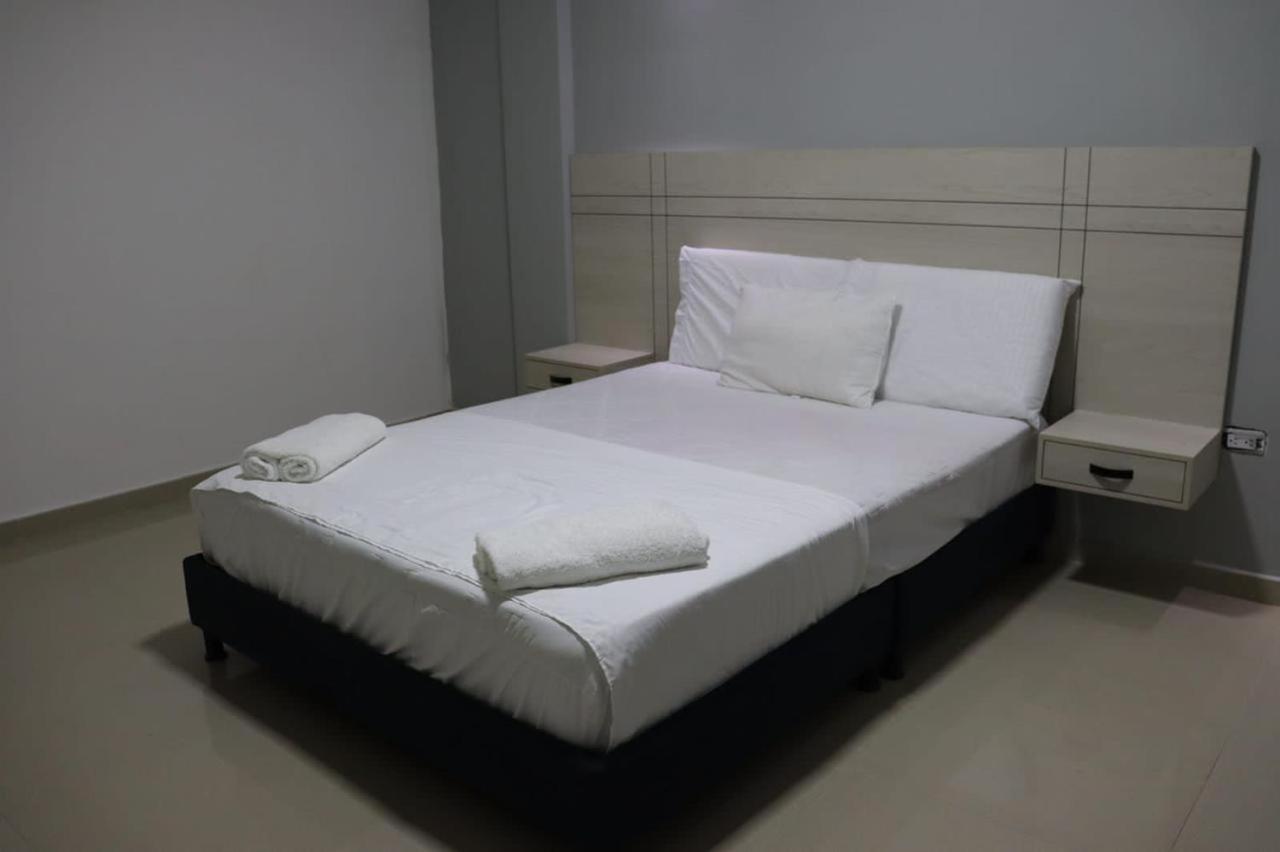 Hotel River Suite เลติเซีย ภายนอก รูปภาพ